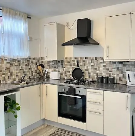 Fabulous 1bed With Balcony In