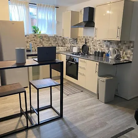 Fabulous 1bed With Balcony In